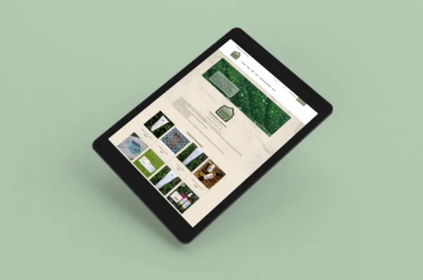 photo de tablette avec page d'accueil d'un site e-commerce.